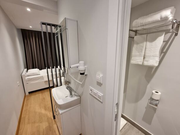 Imagen de la habitación del 10m2 Hotel. Foto 16