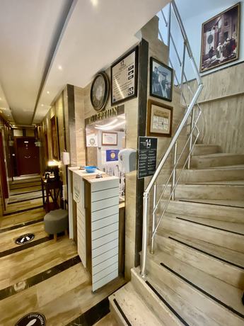 Imagen de los interiores del 12 Rooms Boutique Hotel. Foto 19