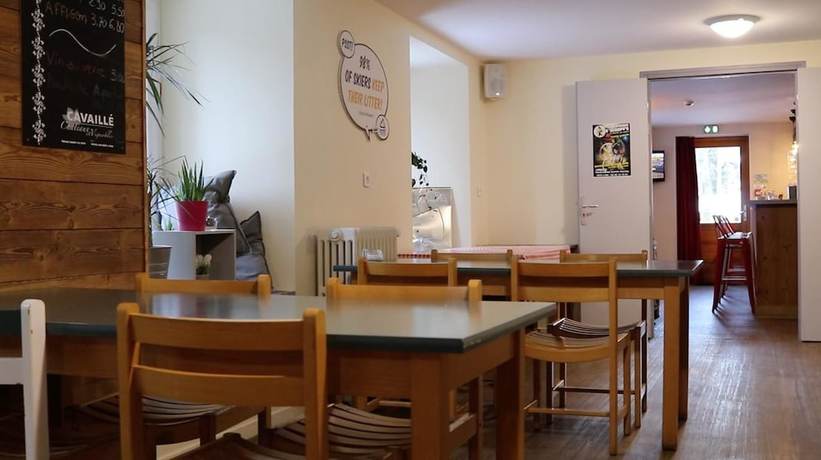 Imagen de los interiores del 1861 Châtel Hostel. Foto 18