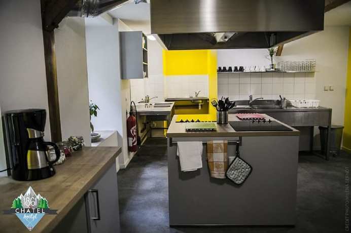 Imagen de los interiores del 1861 Châtel Hostel. Foto 19