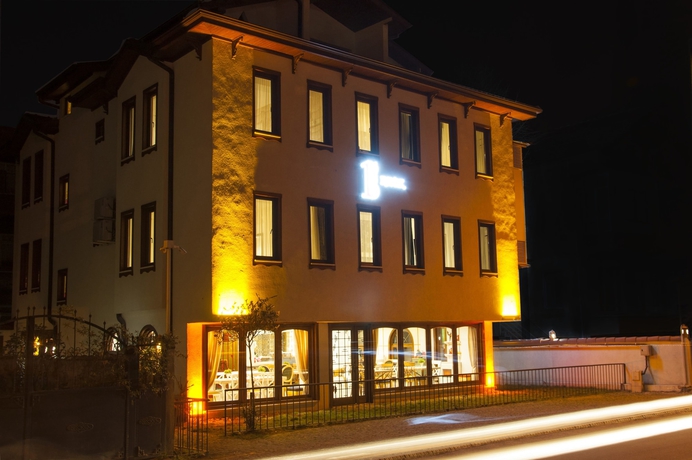 Imagen de los exteriores del 1inci Konak. Foto 16