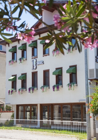 Imagen general del 1inci Konak. Foto 3