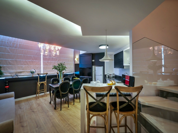 Imagen de la habitación del 21st Floor 360 Suitop Hotel. Foto 3