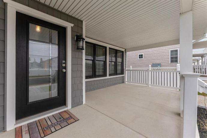 Imagen de los exteriores del 303 E Nashville Ave. Foto 19