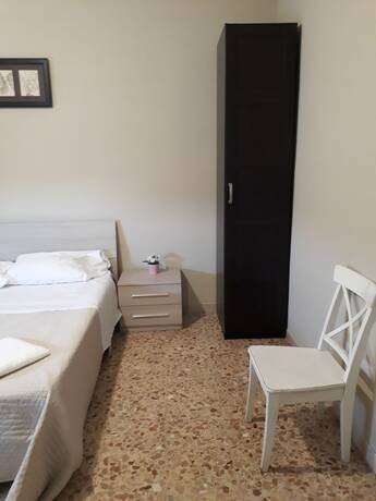 Imagen general del 48 airport budget rooms. Foto 3