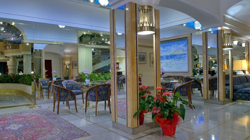 Imagen de los interiores del 501 Hotel. Foto 18