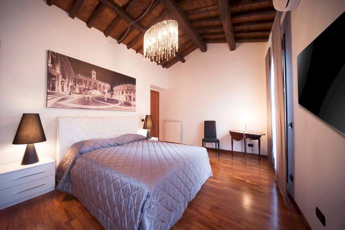 Imagen de los interiores del 64 Suites Apart. Foto 15