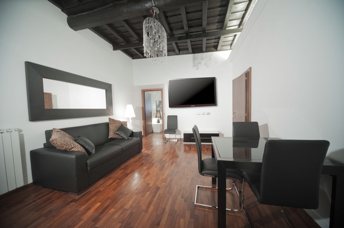 Imagen de los interiores del 64 Suites Apart. Foto 16