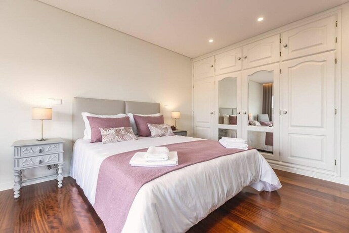 Imagen de la habitación del 6-bed House - Sleeps 12 - Pool, Bbq, Pool Table. Foto 20