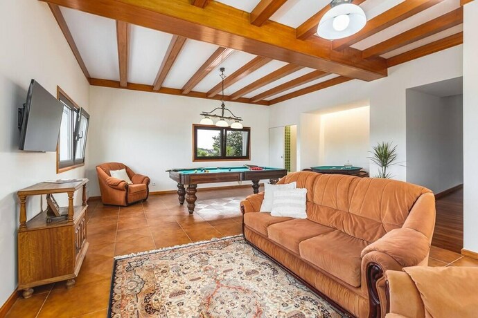Imagen general del 6-bed House - Sleeps 12 - Pool, Bbq, Pool Table. Foto 16