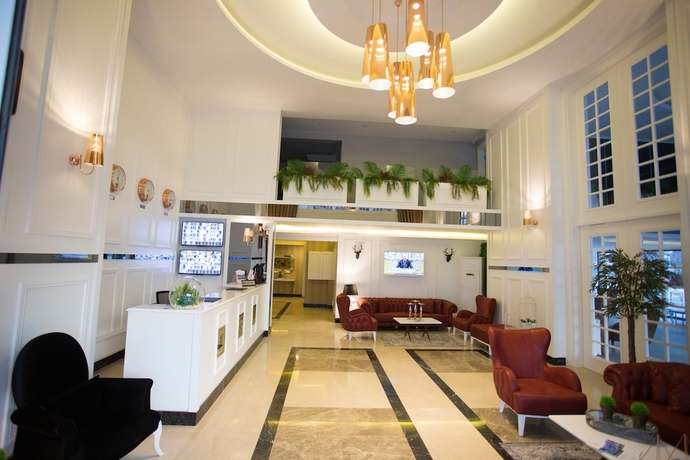 Imagen de los interiores del A Royal Suit Hotel. Foto 19