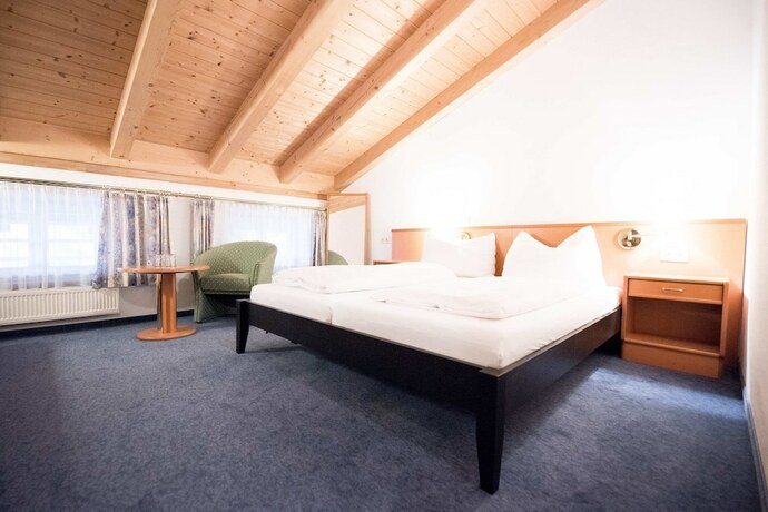 Imagen general del A8 Hotel im Darchinger Hof, Bed and Breakfast. Foto 7