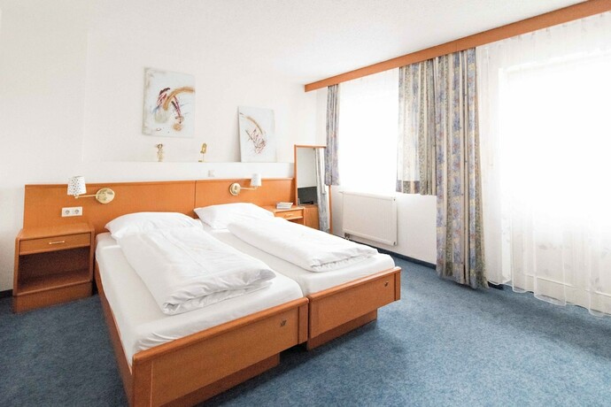 Imagen de la habitación del A8 Hotel im Darchinger Hof, Bed and Breakfast. Foto 20
