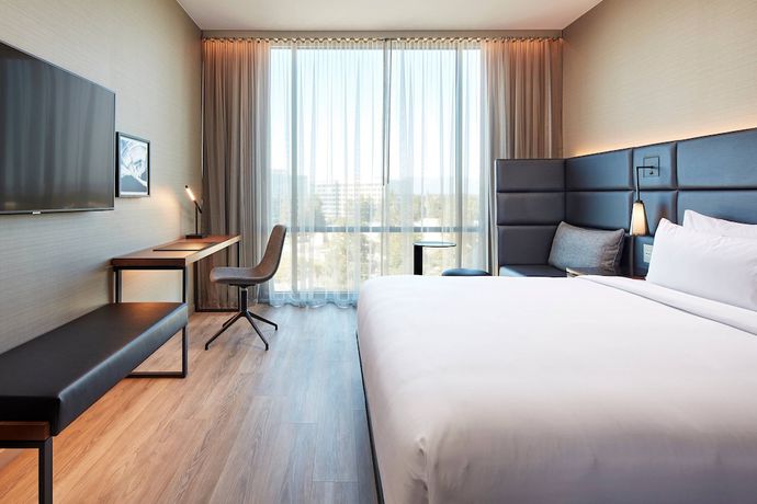 Imagen de la habitación del AC Hotel Saint-Julien-en-Genevois. Foto 7