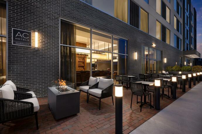 Imagen general del AC Hotel by Marriott Newtown Square. Foto 23