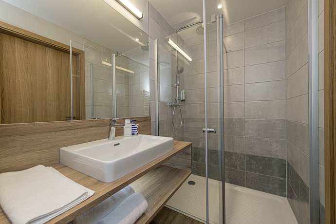 Imagen de la habitación del ADORO Aparthotel. Foto 15