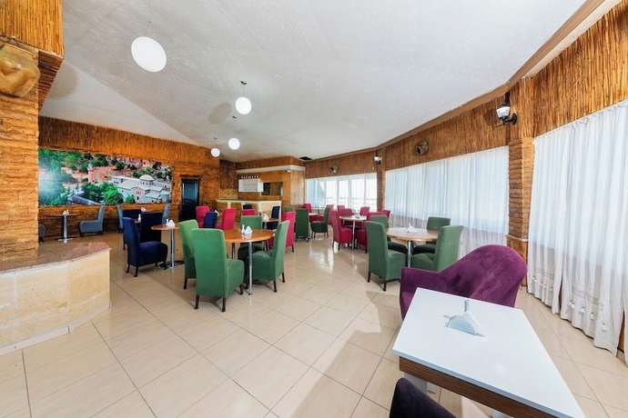 Imagen del bar/restaurante del ADRİATİK RESİDENCE. Foto 3