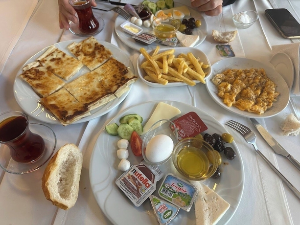 Imagen del bar/restaurante del ADRİATİK RESİDENCE. Foto 4