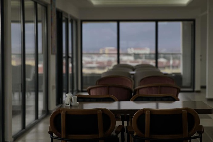 Imagen del bar/restaurante del ŞAHİN TERMAL OTEL VE SPA. Foto 3