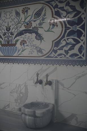 Imagen de la piscina del ŞAHİN TERMAL OTEL VE SPA. Foto 12