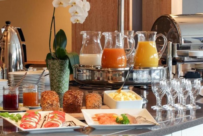 Imagen del bar/restaurante del AKZENT Hotel Dorn. Foto 5