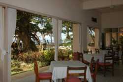 Imagen del bar/restaurante del ALIT'S BEACH BUNGALOW. Foto 2
