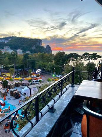 Imagen de la habitación del AMASRA DADAYLI HOTEL. Foto 17