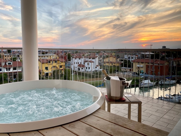 Imagen de la habitación del AQA Palace, Sansonessa. Foto 2