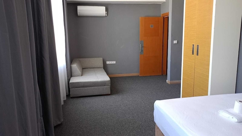 Imagen de la habitación del ARISAN OTEL. Foto 6