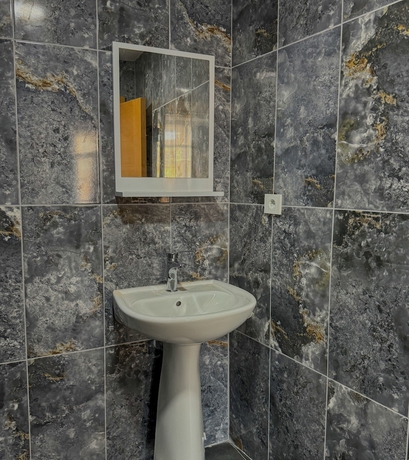 Imagen de la habitación del ARISAN OTEL. Foto 13