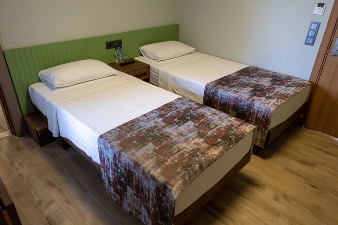 Imagen de la habitación del ASSOS TROY BEACH HOTEL. Foto 13