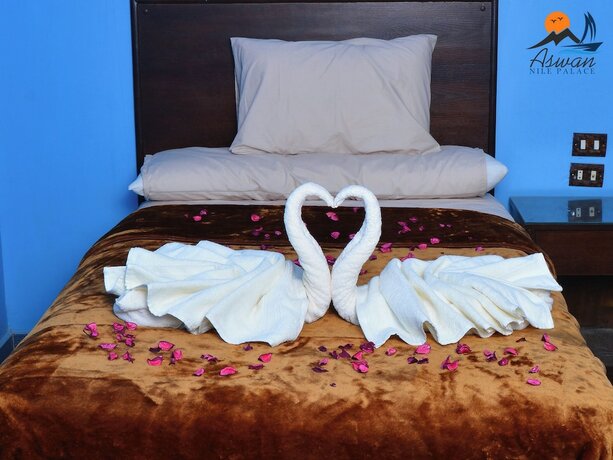 Imagen de la habitación del ASWAN NILE PALACE. Foto 17