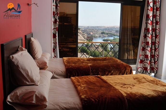 Imagen de la habitación del ASWAN NILE PALACE. Foto 19