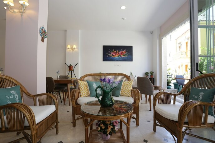 Imagen general del ATA&Ccedil;EŞME OTEL. Foto 8