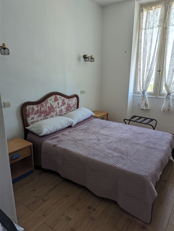 Imagen de la habitación del AUBERGE DES PINS, Aubenas. Foto 6