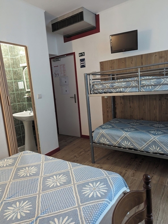 Imagen de la habitación del AUBERGE DES PINS, Aubenas. Foto 9