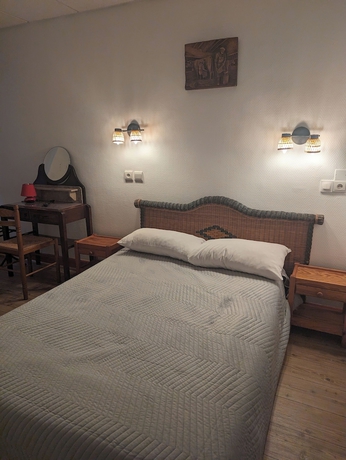 Imagen de la habitación del AUBERGE DES PINS, Aubenas. Foto 11