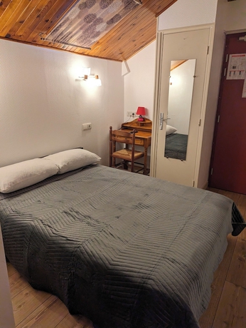 Imagen de la habitación del AUBERGE DES PINS, Aubenas. Foto 14