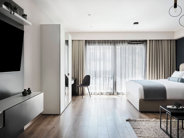 Imagen de la habitación del AVA Hotel and Residences Athens Riviera. Foto 6