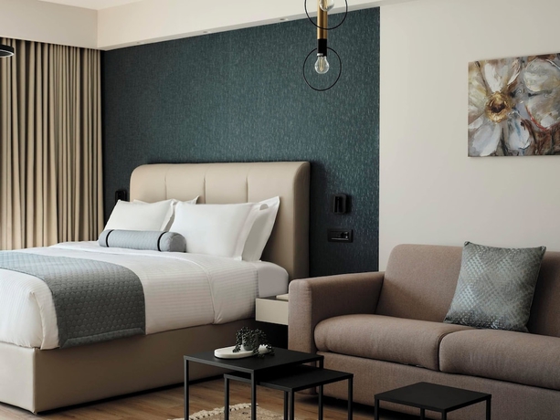Imagen de la habitación del AVA Hotel and Residences Athens Riviera. Foto 7