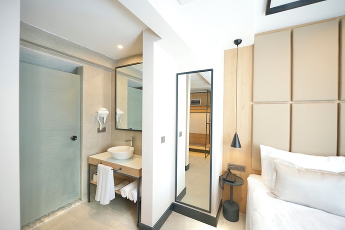 Imagen de la habitación del AYLİN HOTEL. Foto 8