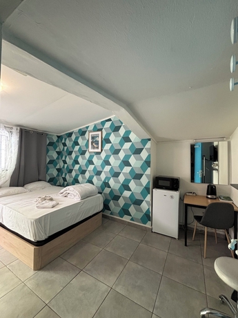 Imagen de la habitación del AZUR HOTEL. Foto 3