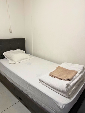 Imagen de la habitación del AZUR HOTEL. Foto 12