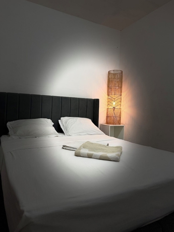 Imagen de la habitación del AZUR HOTEL. Foto 16