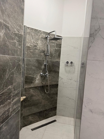 Imagen de la habitación del AandF Hotel. Foto 13