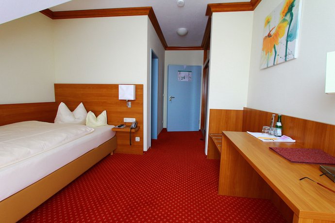 Imagen de la habitación del Abasto Hotel Eichenau. Foto 9