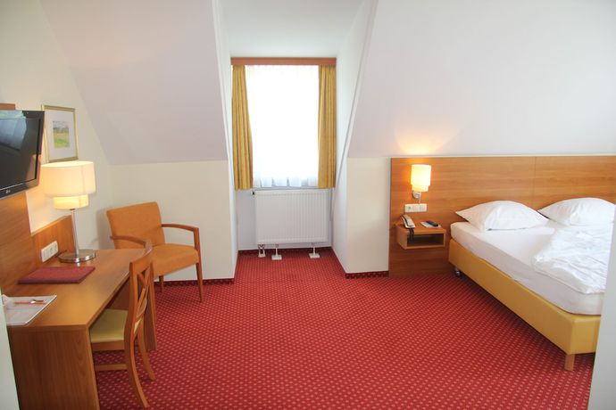 Imagen de la habitación del Abasto Hotel Eichenau. Foto 11