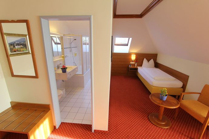 Imagen de la habitación del Abasto Hotel Eichenau. Foto 14