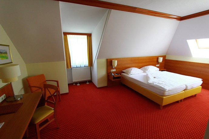 Imagen de la habitación del Abasto Hotel Eichenau. Foto 17