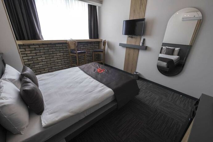 Imagen de la habitación del Abbara Hotel. Foto 7